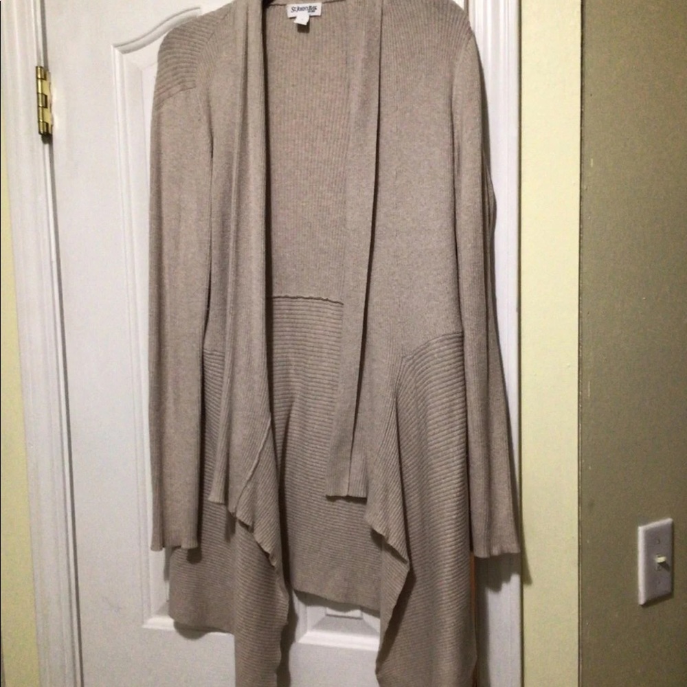 Ladies sweater